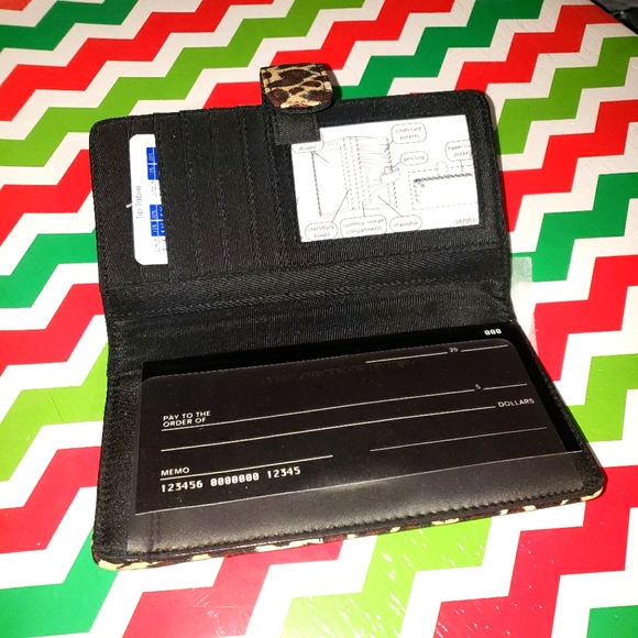Slimline Checkbook & Credit Card Holder - Picture 4 of 5